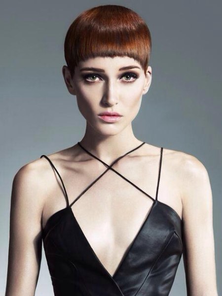 Pixie cut with a very short fringe